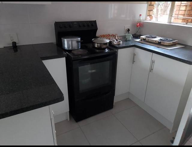 4 BEDROOM HOUSE FOR SALE IN SUIDERBERG